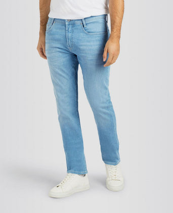 Jeans macFlexx lichtblauw lsu