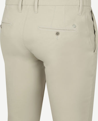 Rob stretch chino off white