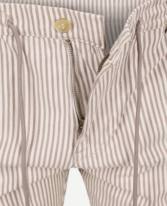 Relaxed short stripes beige