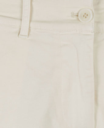 Short classic sand