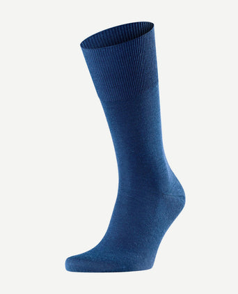 Falke airport sok blauw