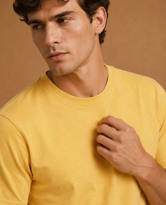 The steve t-shirt geel