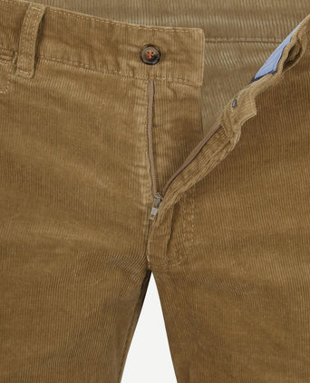 Suitable chino Plato corduroy sand