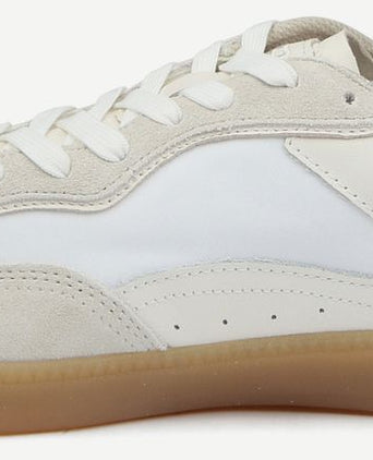 Sneakers park wit
