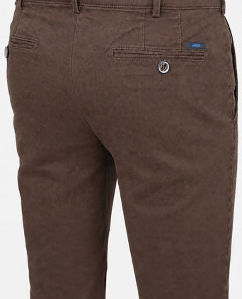 Chino Bonn bruin