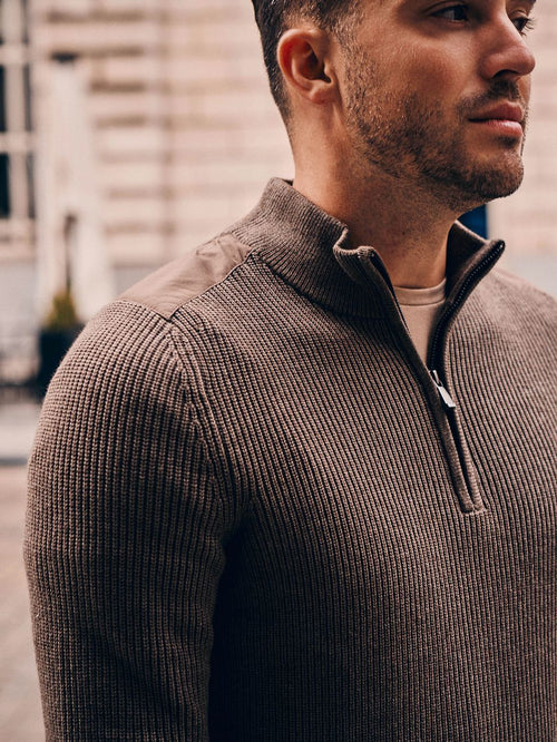 Suitable halve rits trui patch taupe | Slim-fit