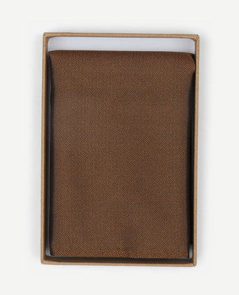 Suitable zijde pochet bruin