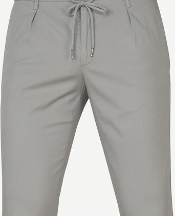 Chino grijs