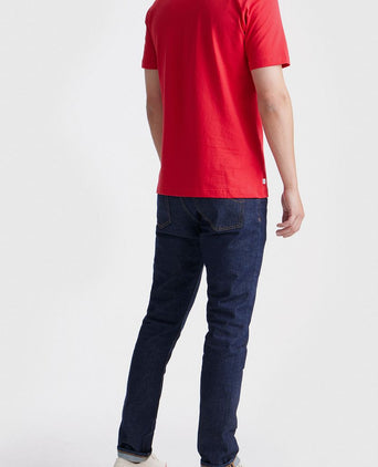 The steve t-shirt rood