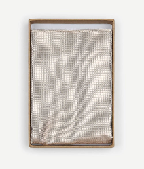 Suitable zijde pochet beige