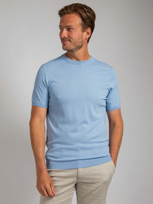 Knitted t-shirt wap lichtblauw