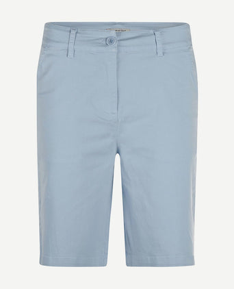Steppin' Out short classic light blue