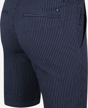 Suitable aswin short donkerblauw gestreept