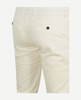 Suitable chino Pico wit