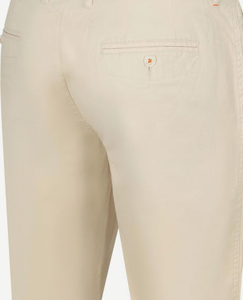 Suitable chino Plato ecru