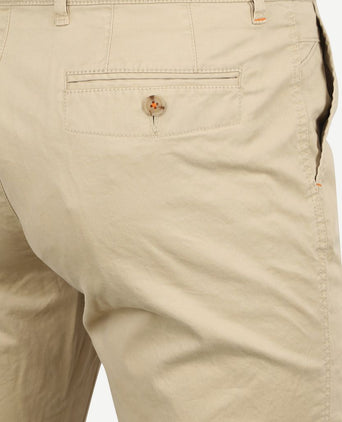 Suitable chino Plato ecru