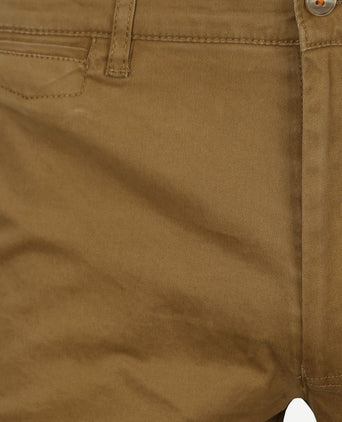 Suitable chino Plato khaki