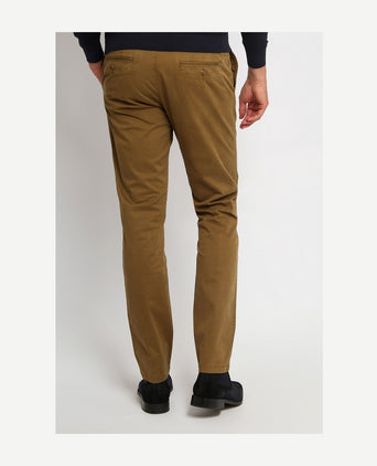 Suitable chino Plato khaki
