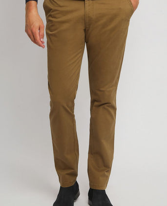 Suitable chino Plato khaki