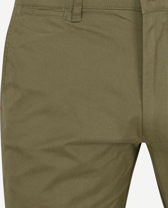 Suitable chino Plato light olive