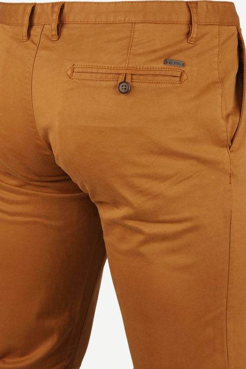 Suitable chino sartre caramel