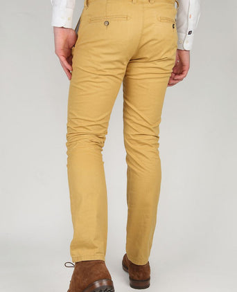 Suitable chino sartre oker