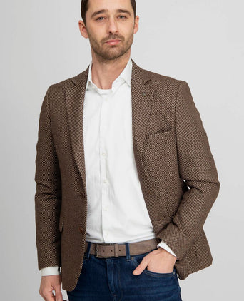 Suitable colbert camel bruin