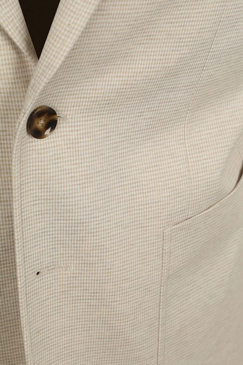 Suitable colbert face print sand