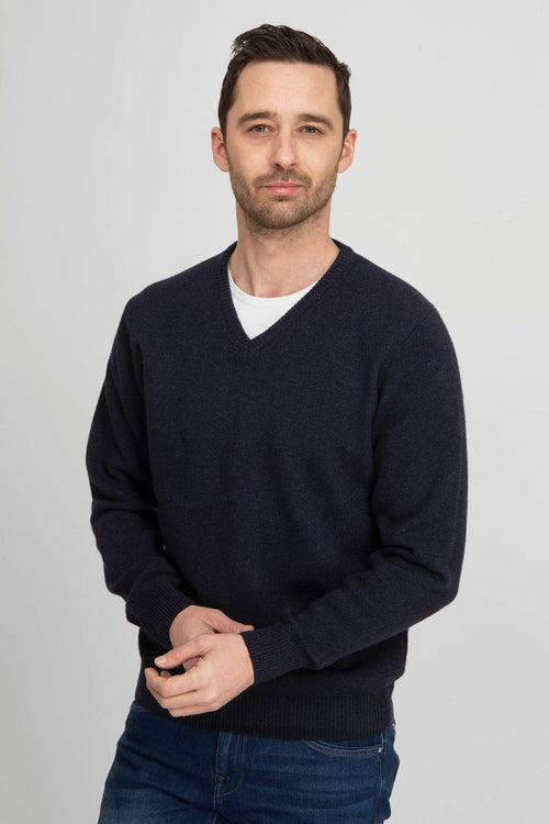 Suitable lamswol trui v-hals donkerblauw | Regular-fit