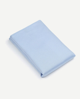 Suitable zijde pochet lichtblauw