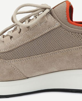 Suitable sneaker suede beige
