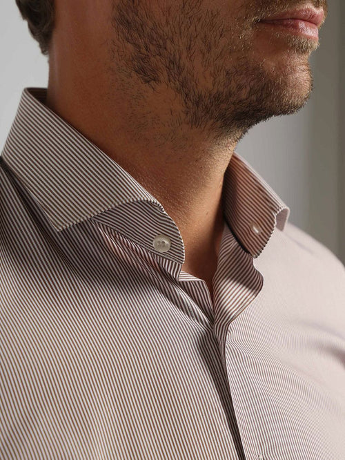 Suitable twill overhemd extra lange mouw streep bruin | Slim-fit