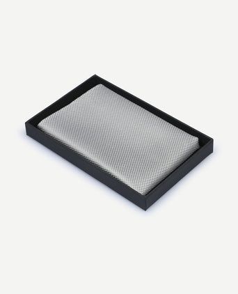 Suitable zijde pochet zilver