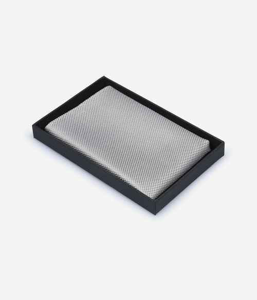 Suitable zijde pochet zilver