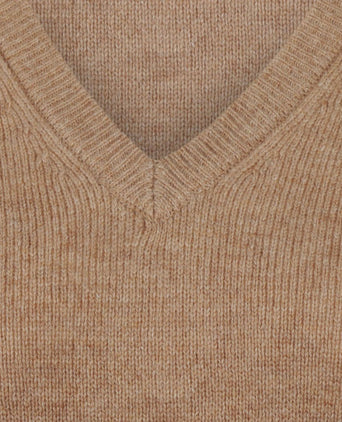 Damestrui v-hals lamswol camel
