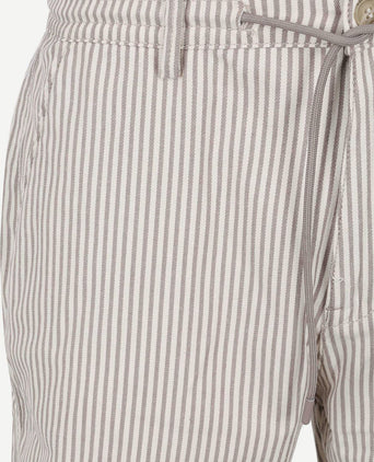 Relaxed short stripes beige