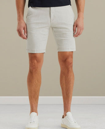 V9 chino short ecru