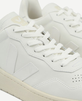 Sneakers v-90 wit