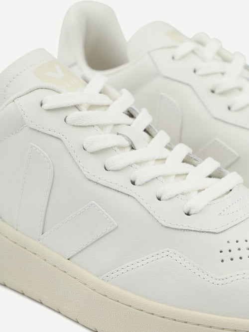 Sneakers v-90 wit