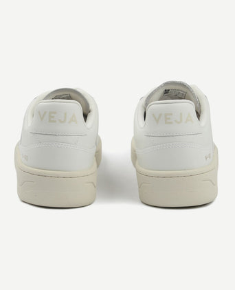 Sneakers v-90 wit