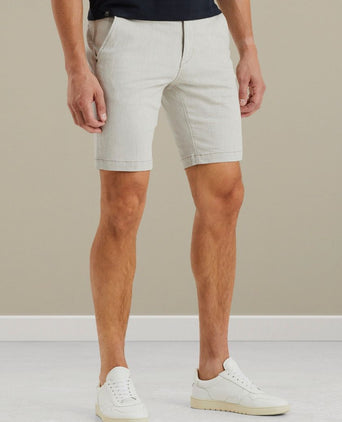 V9 chino short ecru