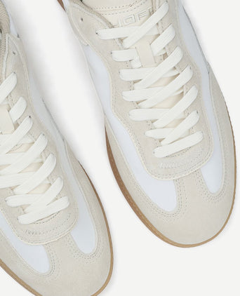 Sneakers park wit