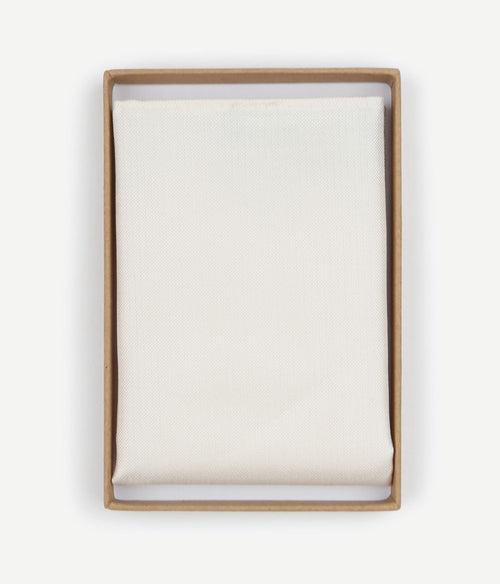 Suitable zijde pochet off white