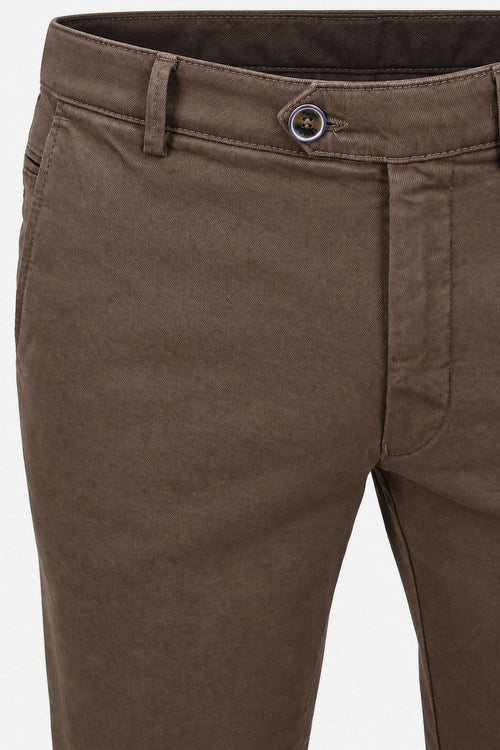 Chino Bonn bruin