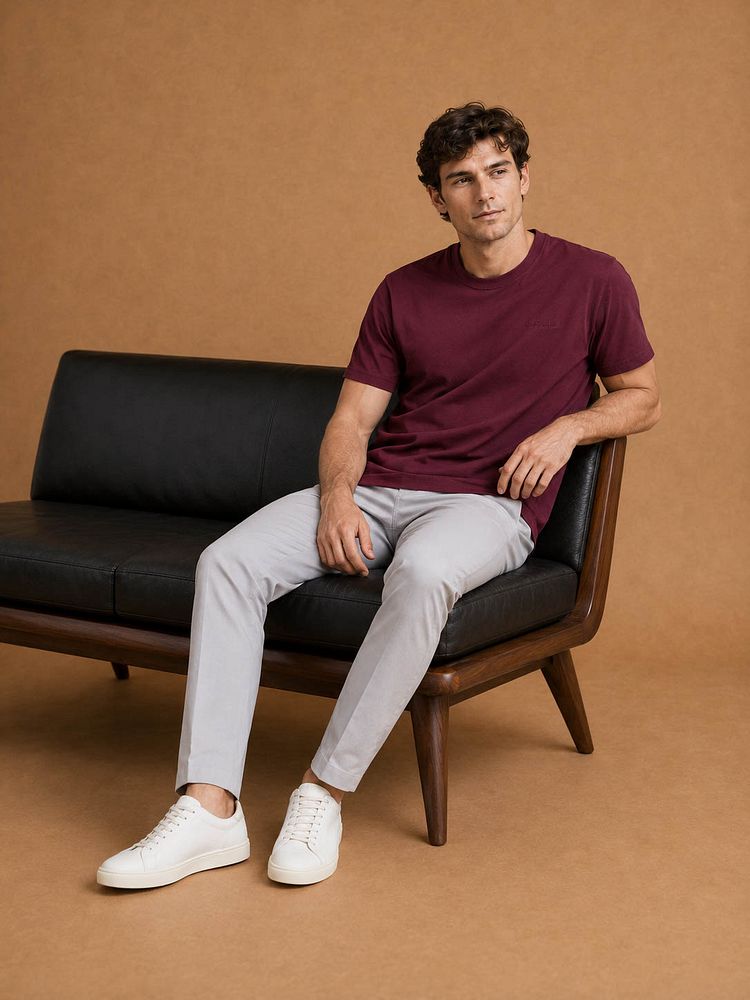 Sneakers v-82 pierre kiwi met Sneakersok (3-pack) wit, The harry chino grijs en The shawn t-shirt burgundy