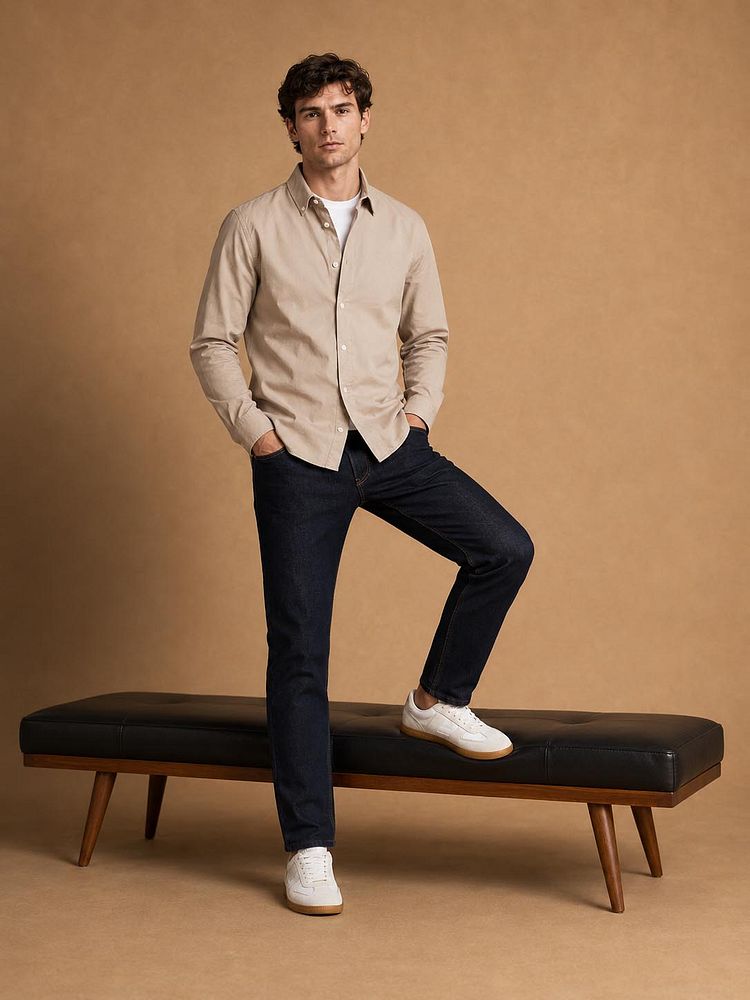 Sneakers park wit met Sneakersok (3-pack) wit, The jason jeans donkerblauw, The steve t-shirt wit en The tommy overhemd beige