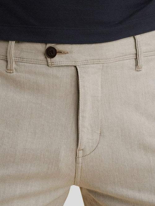 V9 chino short ecru