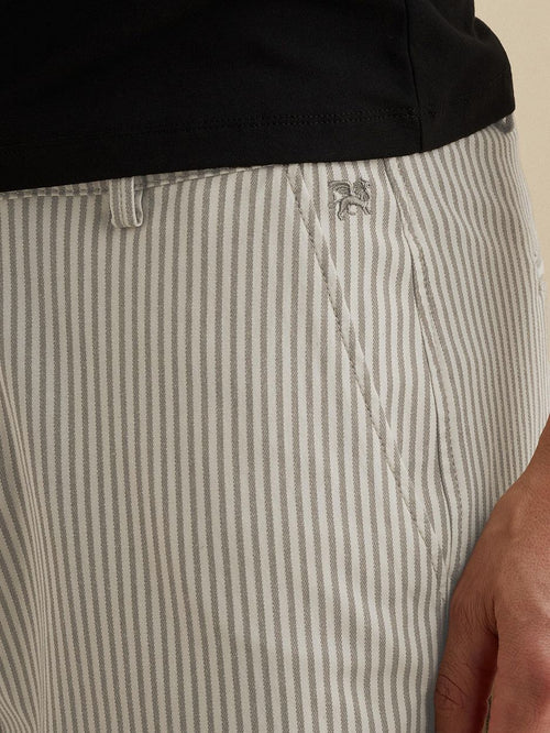 Relaxed short stripes beige