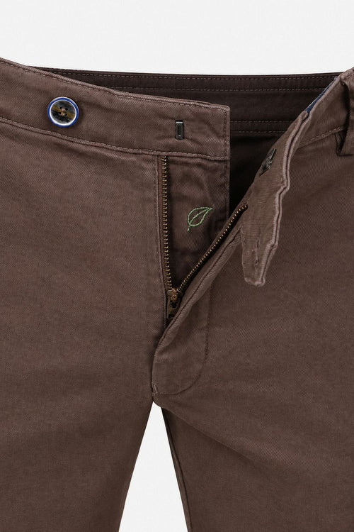 Chino Bonn bruin