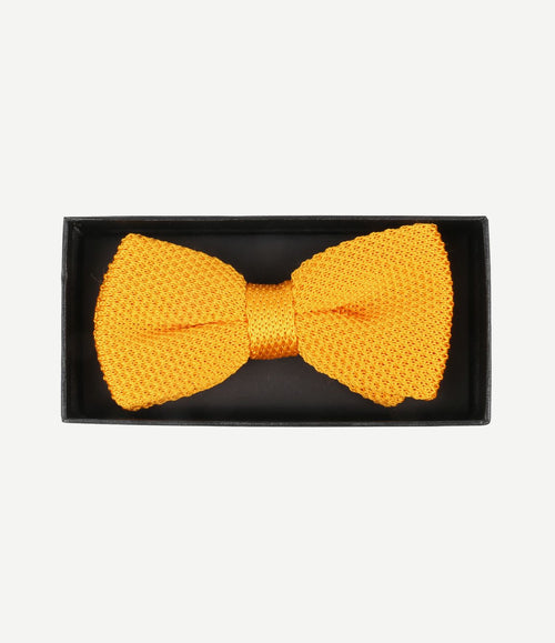 Knitted strik gold